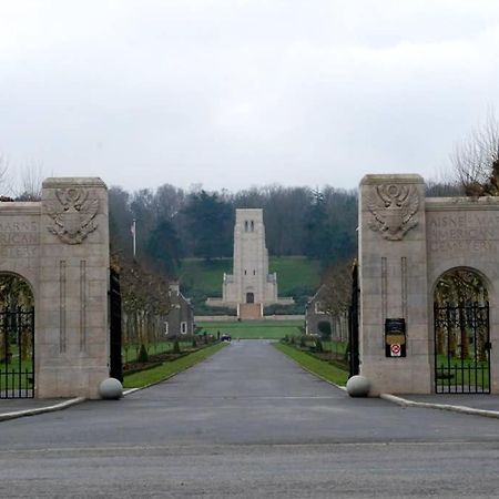F2 Proche Gare Et Toute Commodite Chateau-Thierry Bagian luar foto