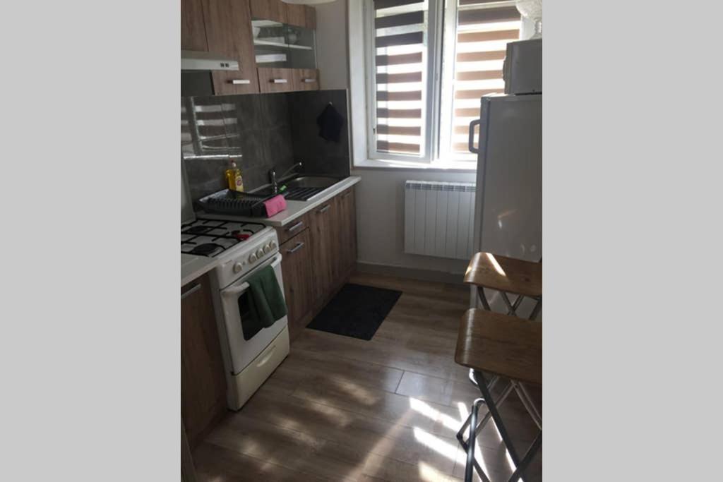 F2 Proche Gare Et Toute Commodite Chateau-Thierry Bagian luar foto